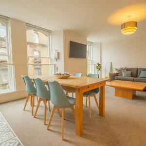 Henrys Apartment, Accommodates 6 Guests Dundee